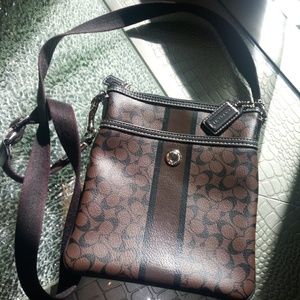 *SOLD* COACH crossbody
